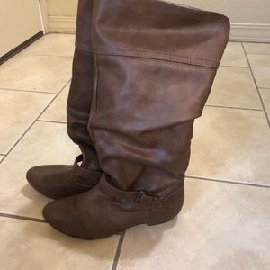 Brown leather boots with side buckle